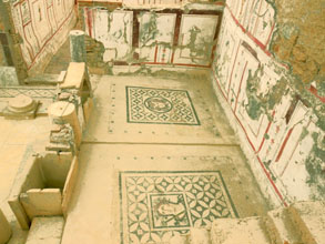 parfois avec des mosaques